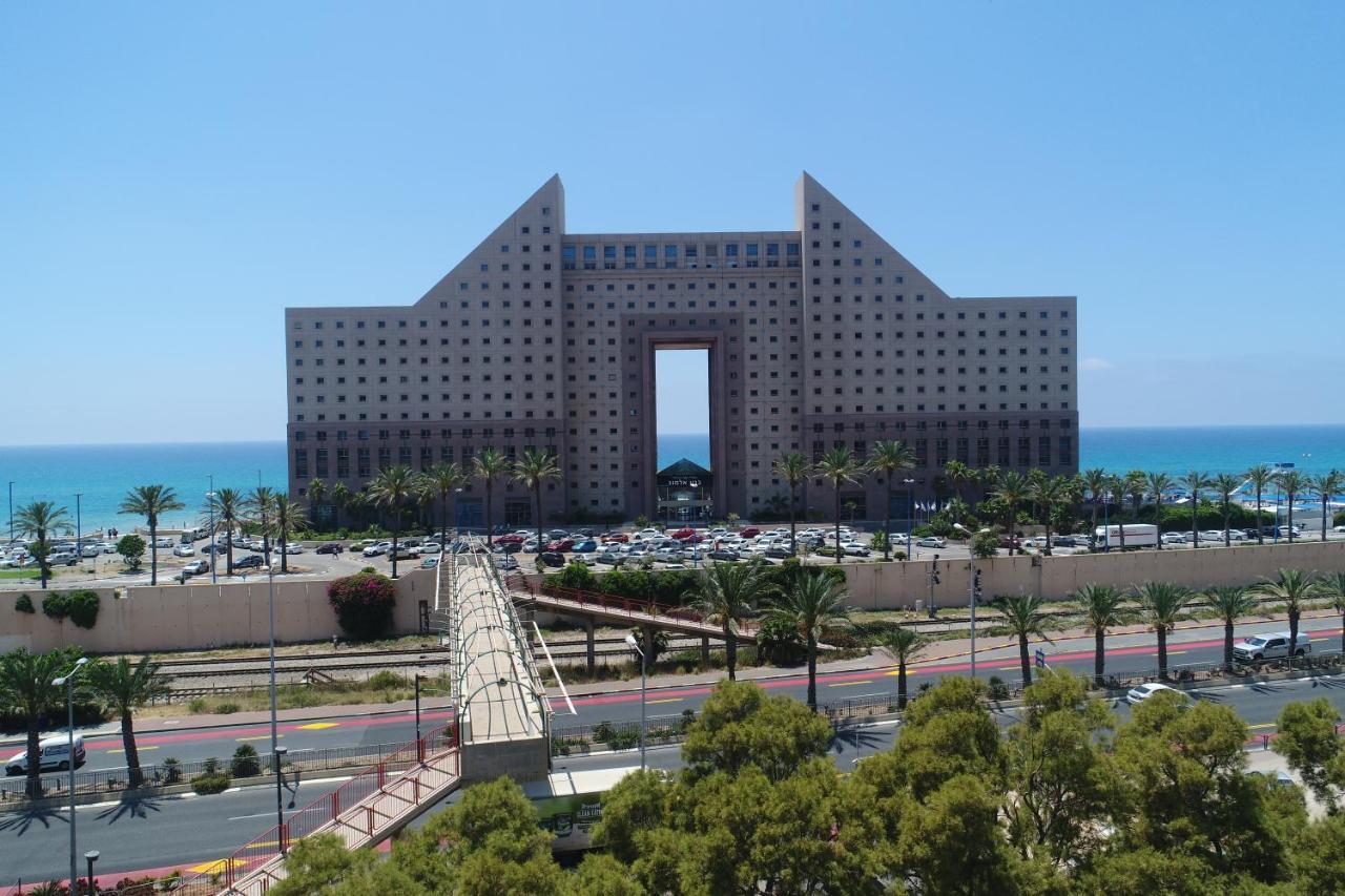 Almogim- Almog Building Haifa Eksteriør billede