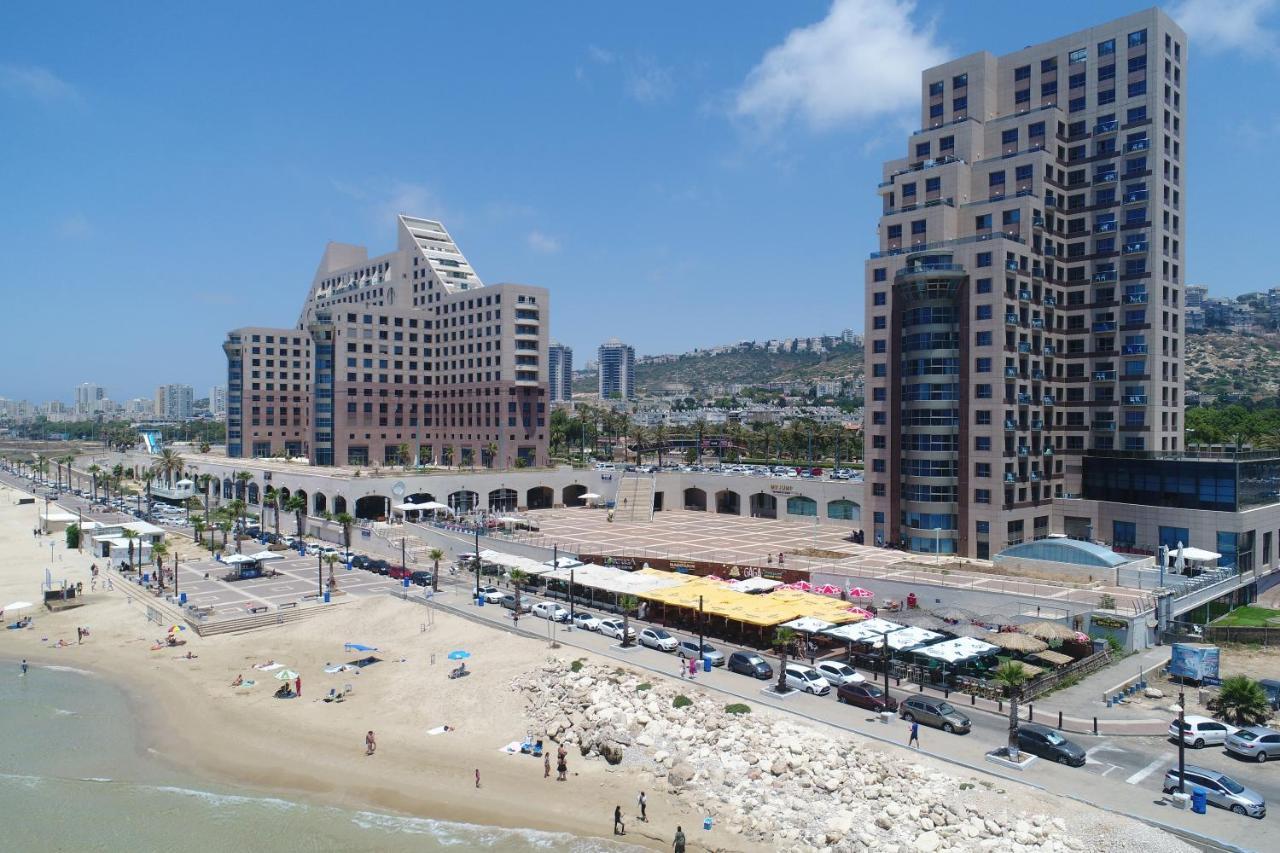 Almogim- Almog Building Haifa Eksteriør billede