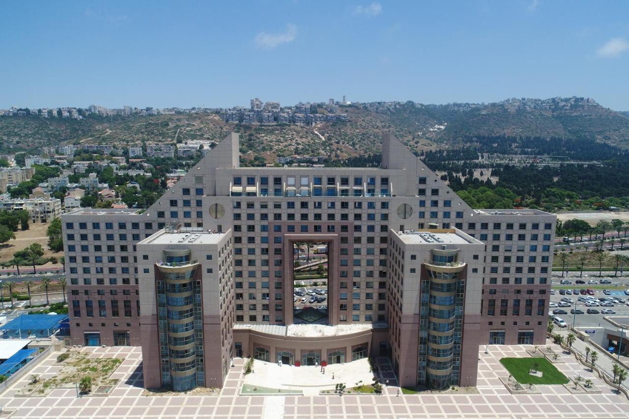 Almogim- Almog Building Haifa Eksteriør billede